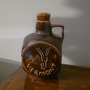 Vermont Brown Ceramic Jug with Cork Lid